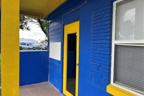 Immobilier commercial à louer à Orlando, Floride: 164.99 m2 № 2147928 - photo 4