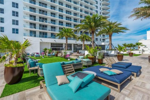 Condominio en venta en Hollywood, Florida, 3 dormitorios, 104.89 m2 № 1962581 - foto 19