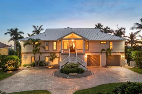 House in Nokomis, Florida 4 bedrooms, 421.5 sq.m. № 1886484 - photo 11