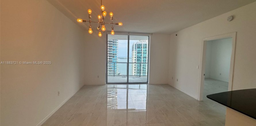 Condominio en Miami, Florida, 1 dormitorio  № 2016079