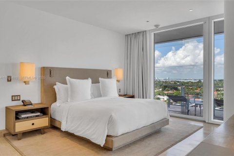 Condominio en venta en Surfside, Florida, 2 dormitorios, 166.95 m2 № 1984633 - foto 7