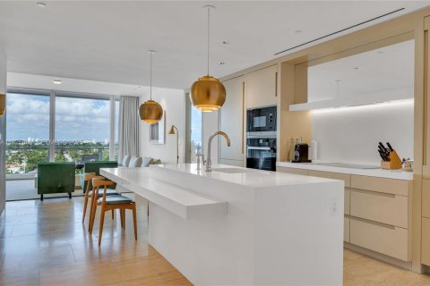 Condominio en venta en Surfside, Florida, 2 dormitorios, 166.95 m2 № 1984633 - foto 4