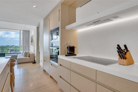 Condominio en venta en Surfside, Florida, 2 dormitorios, 166.95 m2 № 1984633 - foto 6