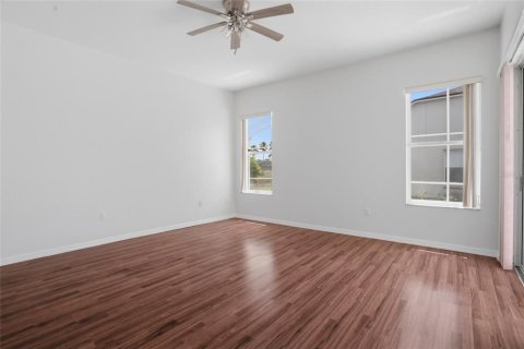 Casa en venta en Kissimmee, Florida, 4 dormitorios, 216.56 m2 № 2216792 - foto 25