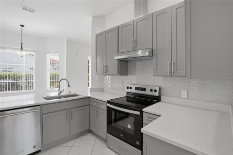 Casa en venta en Kissimmee, Florida, 4 dormitorios, 216.56 m2 № 2216792 - foto 21