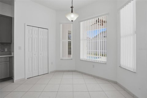 Casa en venta en Kissimmee, Florida, 4 dormitorios, 216.56 m2 № 2216792 - foto 17