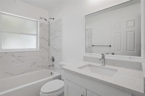 Casa en venta en Kissimmee, Florida, 4 dormitorios, 216.56 m2 № 2216792 - foto 13