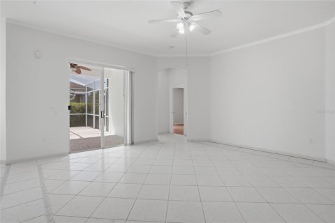 Casa en venta en Kissimmee, Florida, 4 dormitorios, 216.56 m2 № 2216792 - foto 9