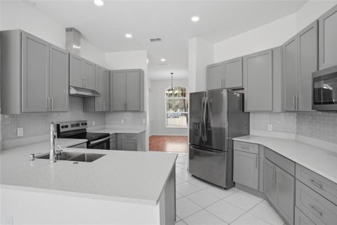 Casa en venta en Kissimmee, Florida, 4 dormitorios, 216.56 m2 № 2216792 - foto 20
