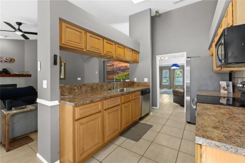 Casa en venta en Tampa, Florida, 3 dormitorios, 189.43 m2 № 2308918 - foto 15