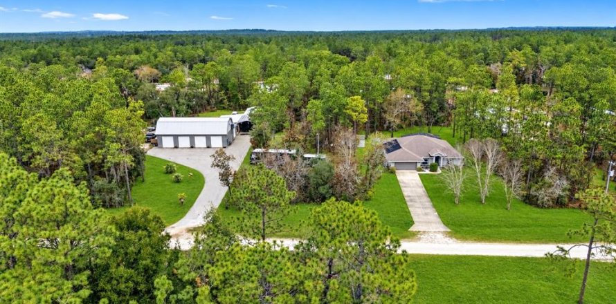 Villa ou maison à Ocala, Floride 4 chambres, 195.93 m2 № 2431155