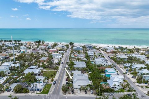 Commercial property in Anna Maria, Florida № 1760446 - photo 1