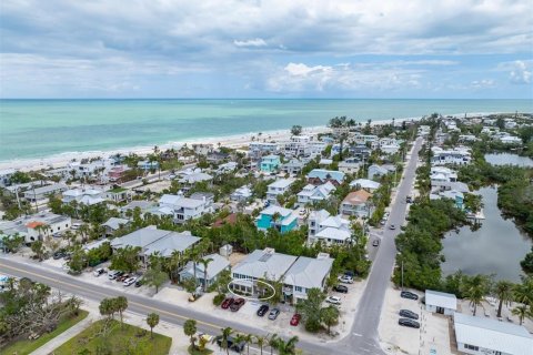 Commercial property in Anna Maria, Florida № 1760446 - photo 2