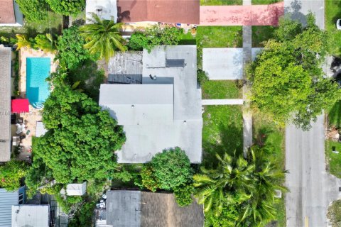 Casa en venta en North Miami Beach, Florida, 4 dormitorios, 272.85 m2 № 1836790 - foto 26