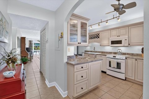 Copropriété à vendre à Holmes Beach, Floride: 2 chambres, 98.2 m2 № 2396733 - photo 19