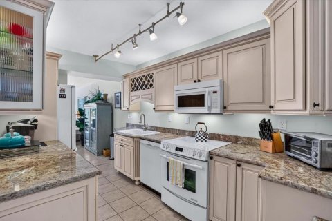 Copropriété à vendre à Holmes Beach, Floride: 2 chambres, 98.2 m2 № 2396733 - photo 27