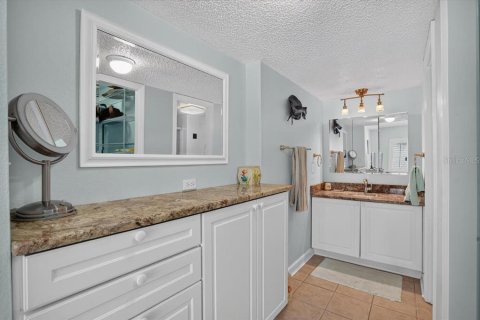 Copropriété à vendre à Holmes Beach, Floride: 2 chambres, 98.2 m2 № 2396733 - photo 10