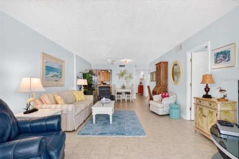 Copropriété à vendre à Holmes Beach, Floride: 2 chambres, 98.2 m2 № 2396733 - photo 25