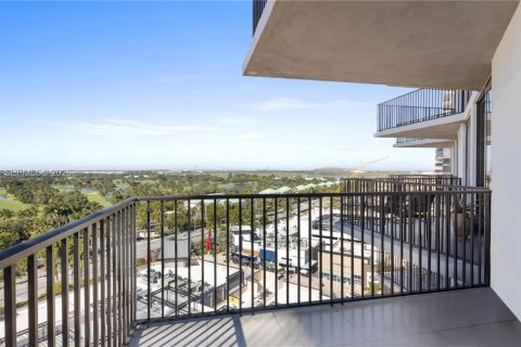 Copropriété à louer à Doral, Floride: 2 chambres, 97.73 m2 № 1999898 - photo 3