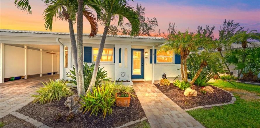 Villa ou maison à Longboat Key, Floride 2 chambres, 124.21 m2 № 2196115