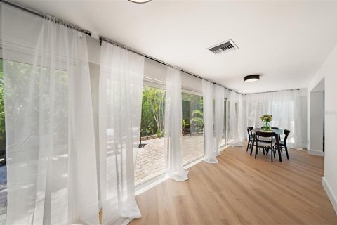 Villa ou maison à vendre à Longboat Key, Floride: 2 chambres, 124.21 m2 № 2196115 - photo 19