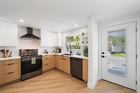 Villa ou maison à vendre à Longboat Key, Floride: 2 chambres, 124.21 m2 № 2196115 - photo 9