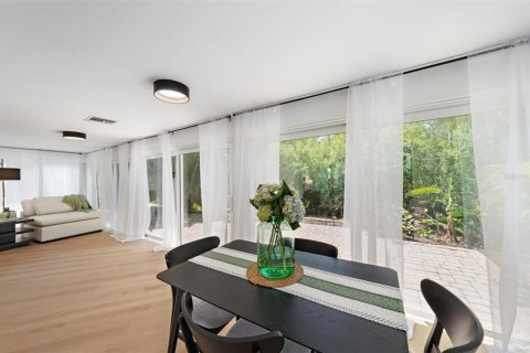 Villa ou maison à vendre à Longboat Key, Floride: 2 chambres, 124.21 m2 № 2196115 - photo 4