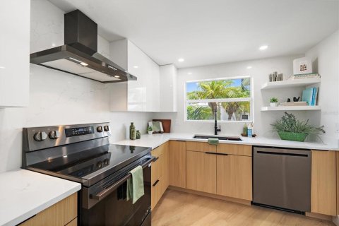 Villa ou maison à vendre à Longboat Key, Floride: 2 chambres, 124.21 m2 № 2196115 - photo 11