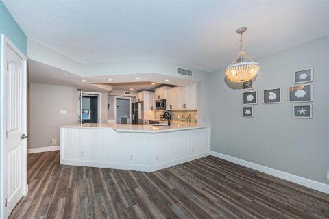 Copropriété à louer à Saint Petersburg, Floride: 2 chambres, 116.59 m2 № 2167133 - photo 6