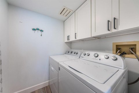 Copropriété à louer à Saint Petersburg, Floride: 2 chambres, 116.59 m2 № 2167133 - photo 15