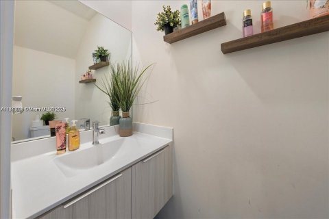 Copropriété à louer à Doral, Floride: 3 chambres, 132.39 m2 № 1932416 - photo 11