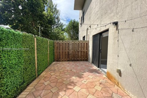 Copropriété à louer à Doral, Floride: 3 chambres, 132.39 m2 № 1932416 - photo 19