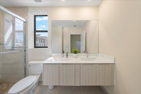 Copropriété à louer à Doral, Floride: 3 chambres, 132.39 m2 № 1932416 - photo 27