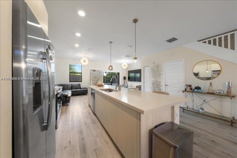 Copropriété à louer à Doral, Floride: 3 chambres, 132.39 m2 № 1932416 - photo 12