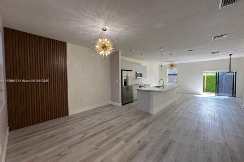 Copropriété à louer à Doral, Floride: 3 chambres, 132.39 m2 № 1932416 - photo 4