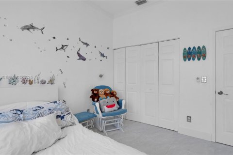 House in Miramar, Florida 3 bedrooms, 125.6 sq.m. № 1992742 - photo 7