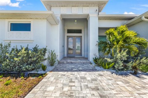 Villa ou maison à Port Charlotte, Floride 3 chambres, 201.6 m2 № 2113909