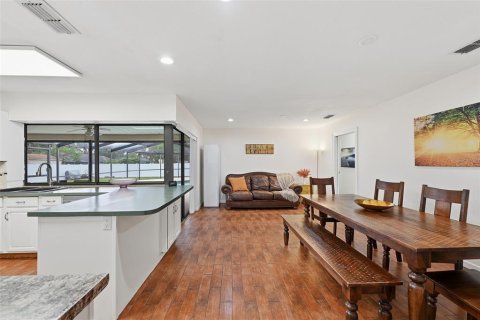 Villa ou maison à vendre à Valrico, Floride: 4 chambres, 179.3 m2 № 2399422 - photo 21