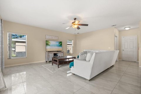 House in Kissimmee, Florida 4 bedrooms, 260.68 sq.m. № 1657063 - photo 14
