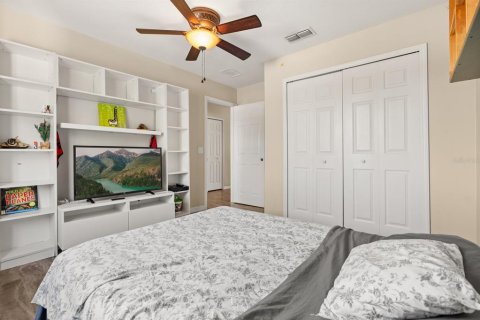 House in Kissimmee, Florida 4 bedrooms, 260.68 sq.m. № 1657063 - photo 17