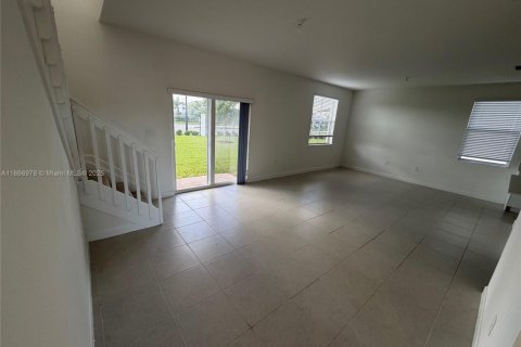 House in Homestead, Florida 4 bedrooms № 2016453 - photo 10