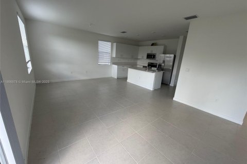 House in Homestead, Florida 4 bedrooms № 2016453 - photo 12