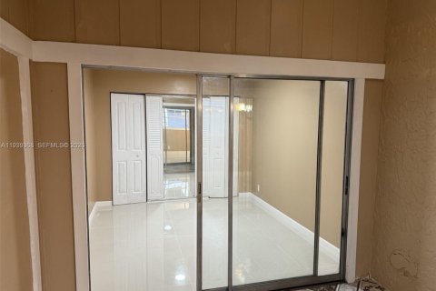 Villa ou maison à louer à Miramar, Floride: 3 chambres, 180.97 m2 № 1997371 - photo 15