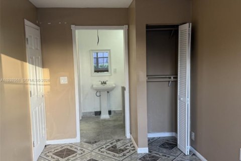 Villa ou maison à louer à Miramar, Floride: 3 chambres, 180.97 m2 № 1997371 - photo 10