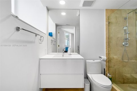 Condominio en venta en Sunny Isles Beach, Florida, 2 dormitorios, 176.51 m2 № 2062579 - foto 15