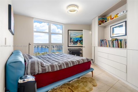 Condominio en venta en Sunny Isles Beach, Florida, 2 dormitorios, 176.51 m2 № 2062579 - foto 7
