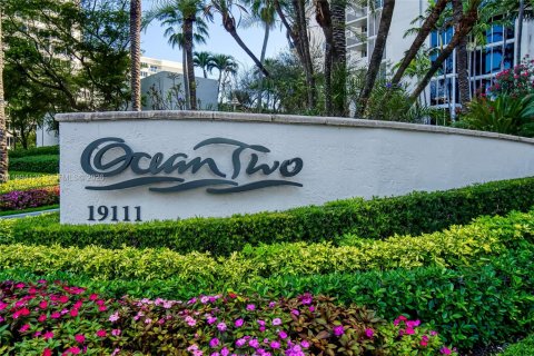 Condominio en venta en Sunny Isles Beach, Florida, 2 dormitorios, 176.51 m2 № 2062579 - foto 19
