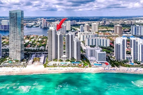 Condominio en venta en Sunny Isles Beach, Florida, 2 dormitorios, 176.51 m2 № 2062579 - foto 21