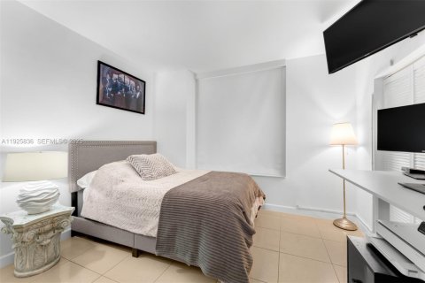 Купить кондоминиум в Майами, Флорида 1 спальня, 64.29м2, № 1984304 - фото 13