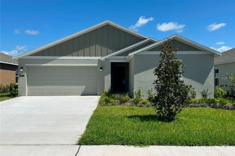 House in Eustis, Florida 4 bedrooms, 169.55 sq.m. № 2378934